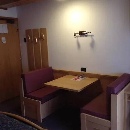 Hotel Ai Pini 3*