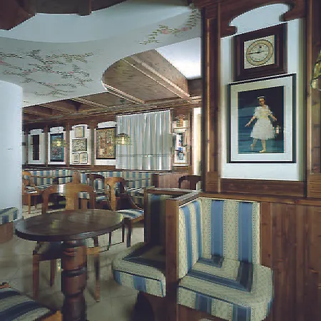 Hotel Ai Pini 3*