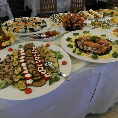Ai Pini Hotel 3*