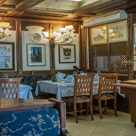 Ai Pini Hotel 3*