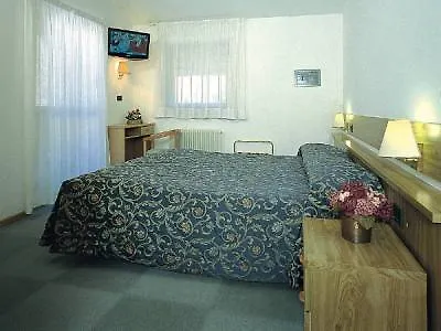 Ai Pini Hotel 3*
